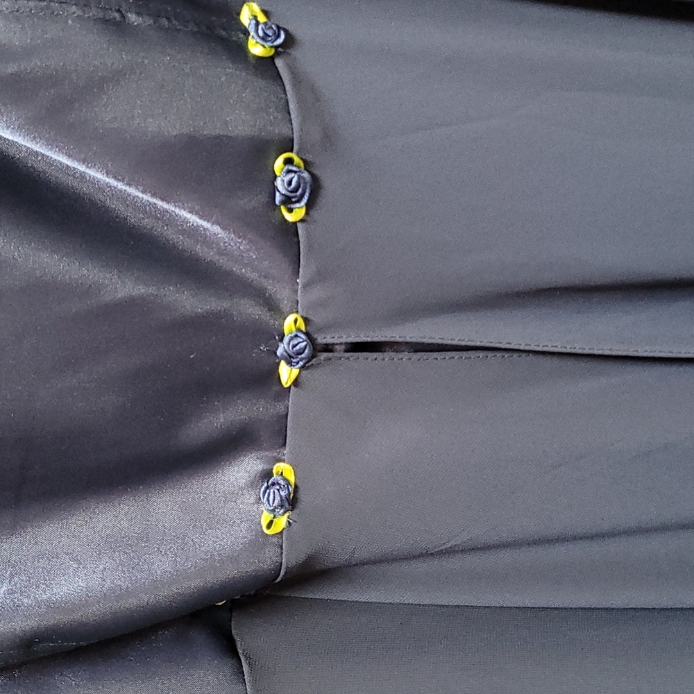 Dress - Picture 3 of 7
